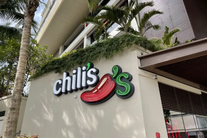 chillis signage thunder & neon