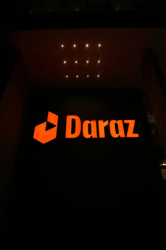 Daraz signage thunder and neon signage 